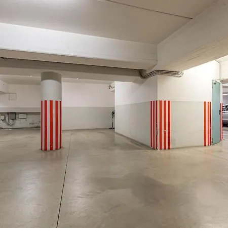 Charming 5 Mins From Duomo With Car Box 米兰